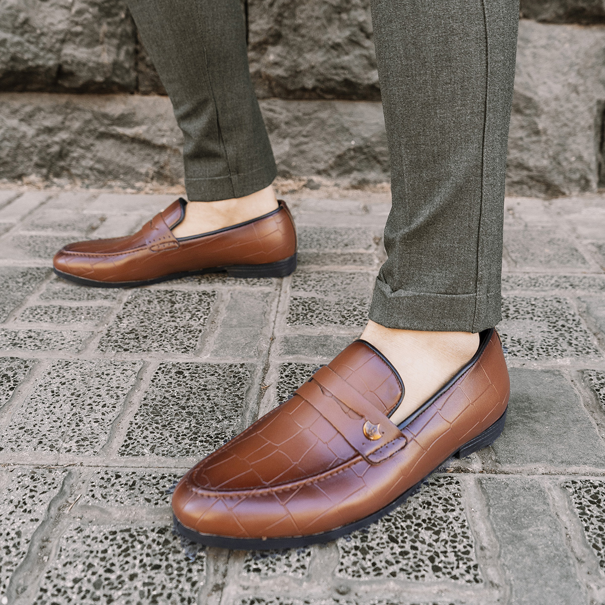 کالج مردانه مدل liam رنگ عسلی