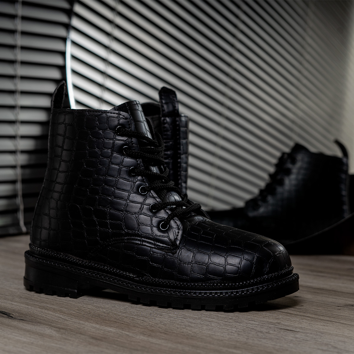 نیم بوت دخترانه طرح پوست ماری مدل pako