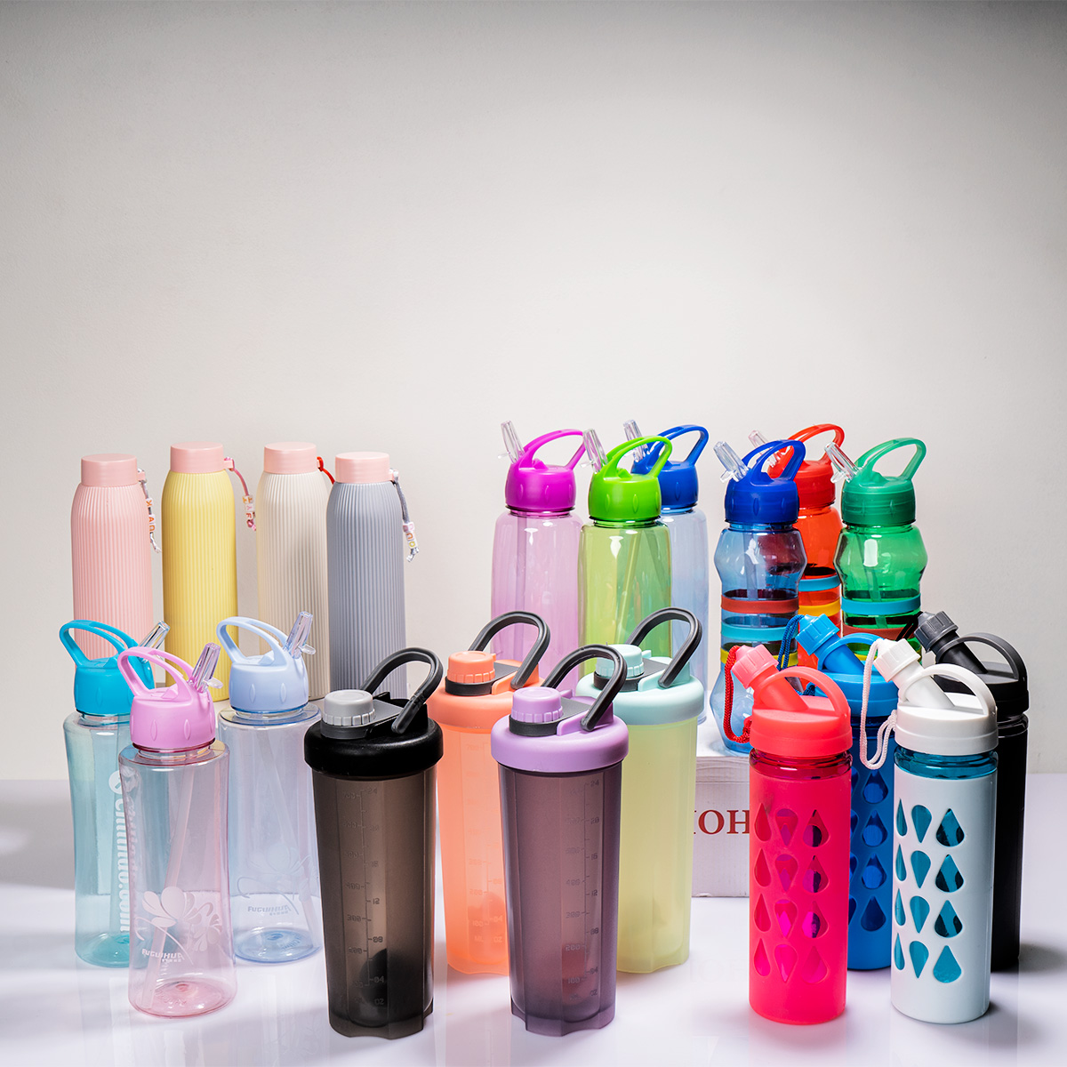 قمقمه آب سبز مدل خطی