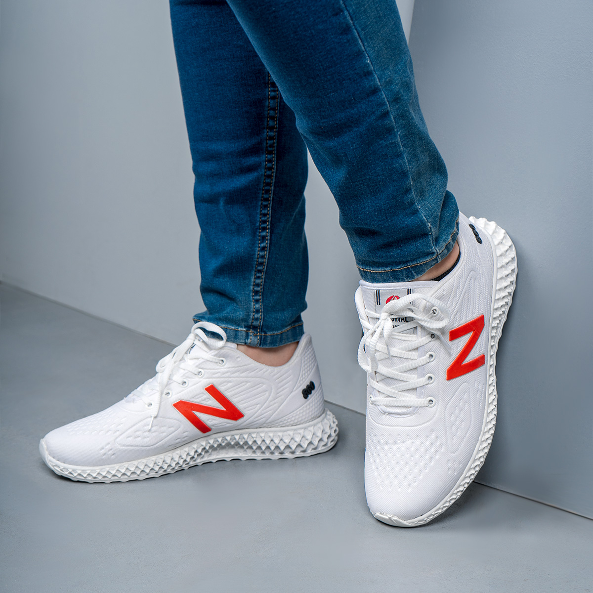 کفش ورزشی (T) نیوبالانس سفید مردانه مدل RD33