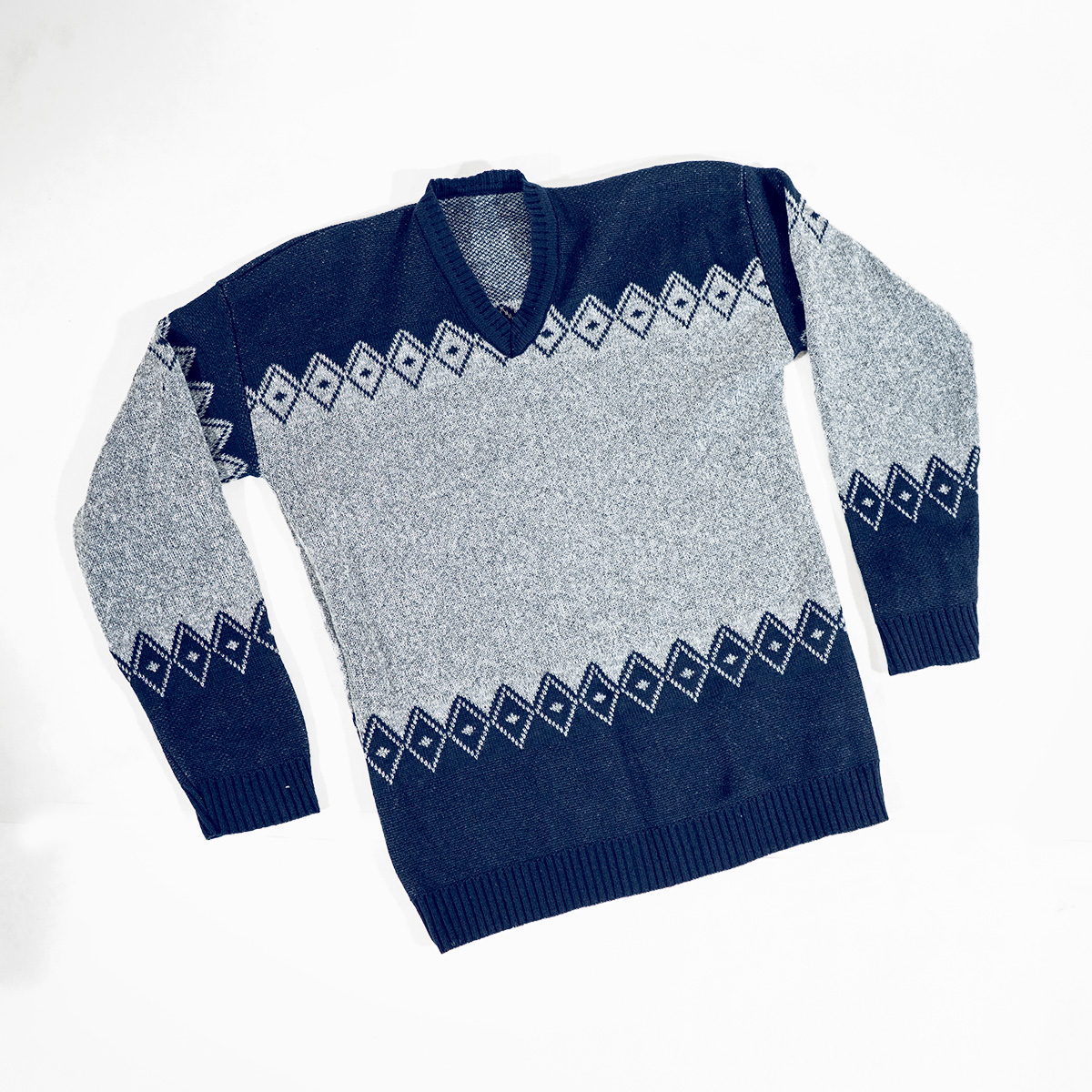 پلیور مردانه سرمه ای طوسی مدل lizan