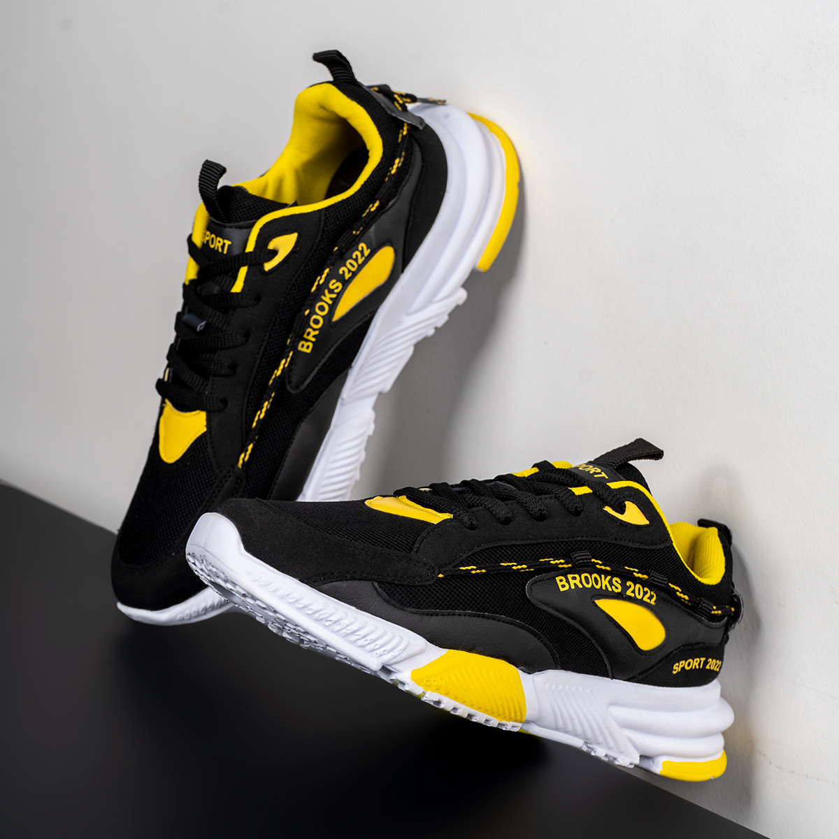 کفش مردانه مشکی زرد مدل BROOKS