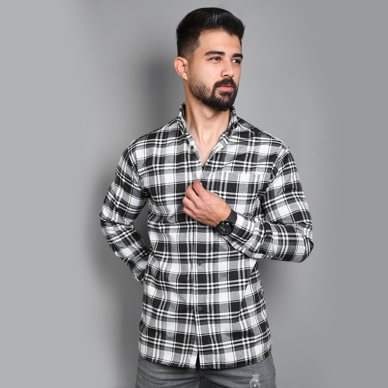 پیراهن مردانه چهارخونه مشکی سفید مدل Siamak