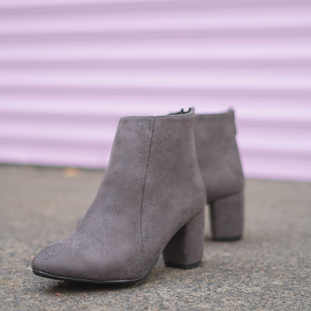 نیم بوت دخترانه پاشنه دار طوسی مدل Anosha