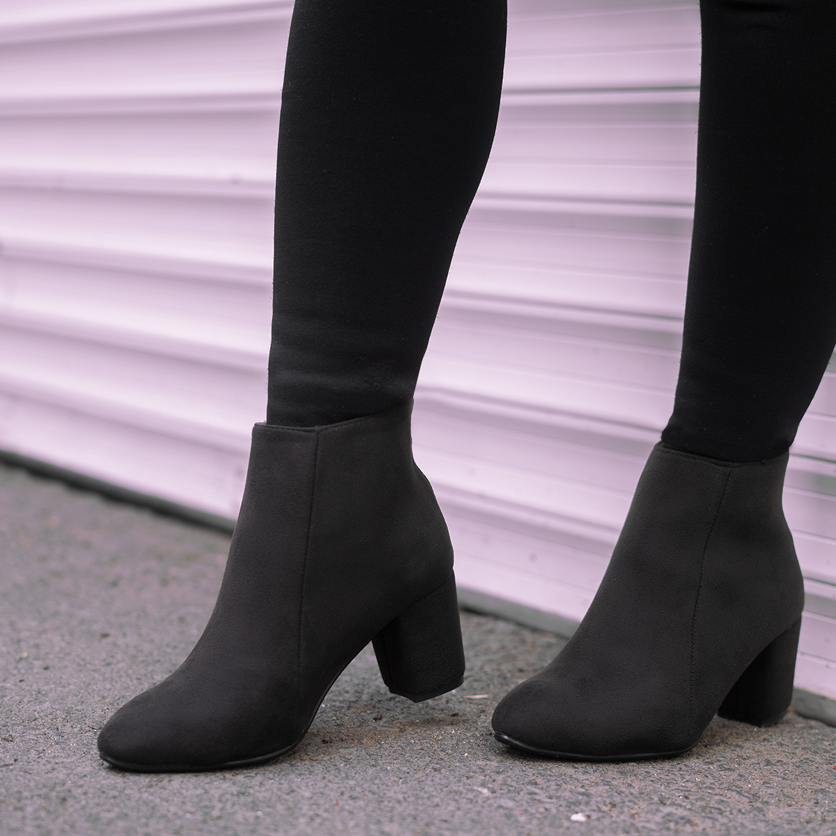 نیم بوت دخترانه پاشنه دار مشکی مدل Anosha