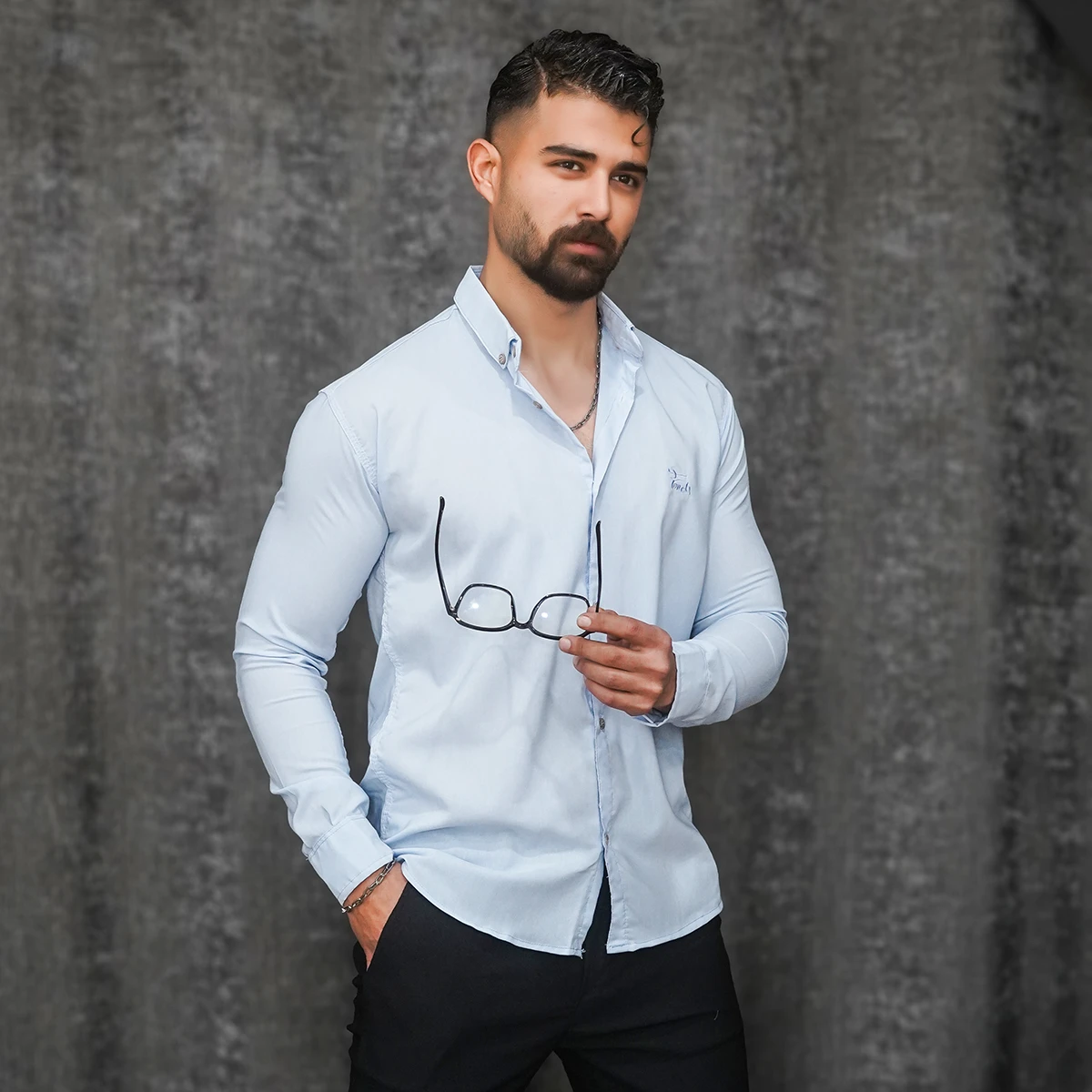 پیراهن مردانه آبی آسمانی مدل VQ