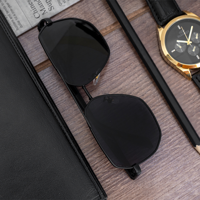 عینک آفتابی شش ضلعی مشکی مدل W702