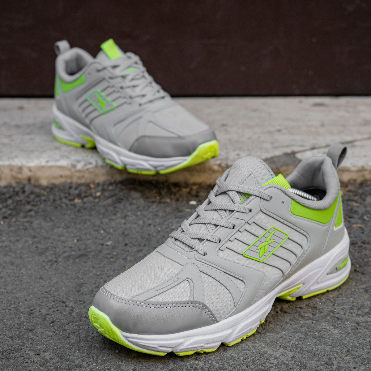 کفش ورزشی Reebok مردانه طوسی سبز مدل Loniel