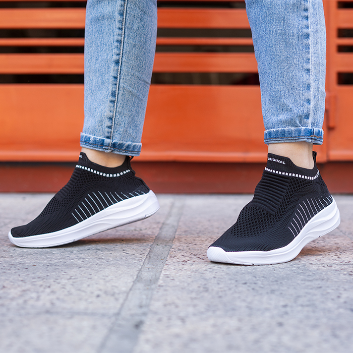 کفش ورزشی زنانه مشکی سفید مدل Line