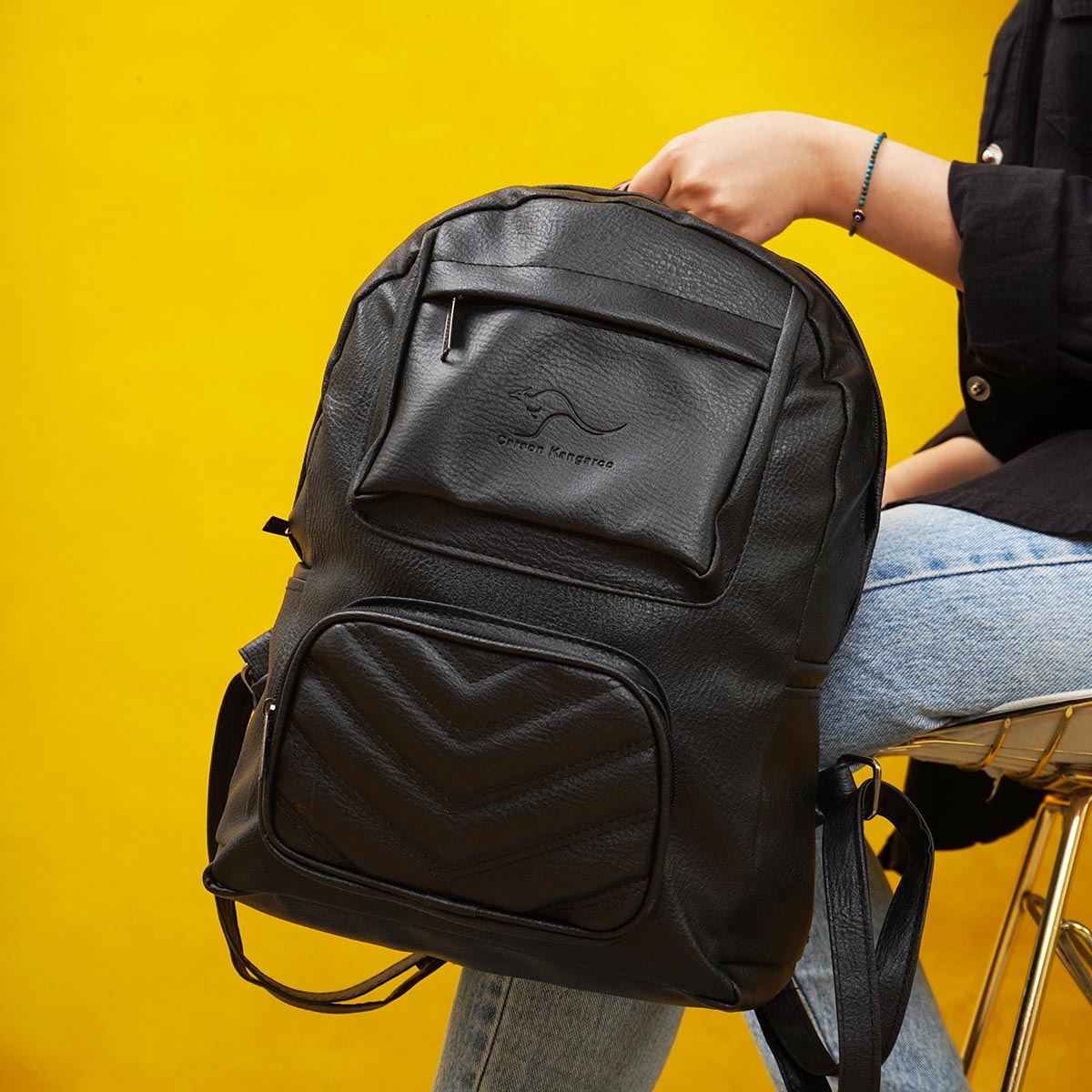 کوله پشتی چرم طرح کانگورو مدل Carson