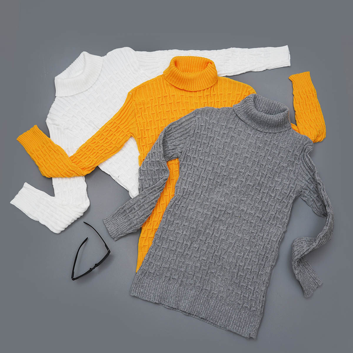 پلیوربافت مردانه سفید یقه اسکی مدل Arad