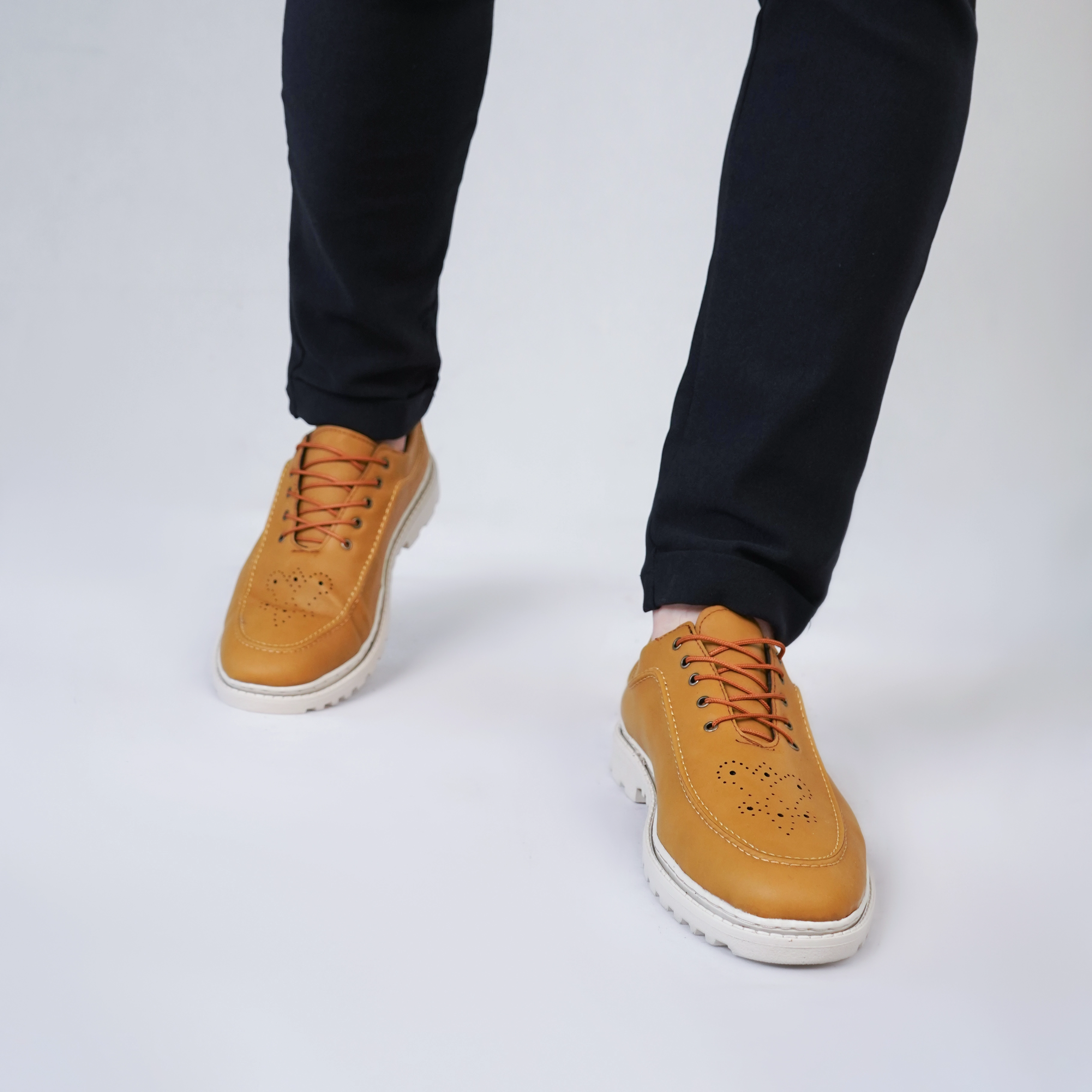 کفش تخت خردلی مردانه مدل simido