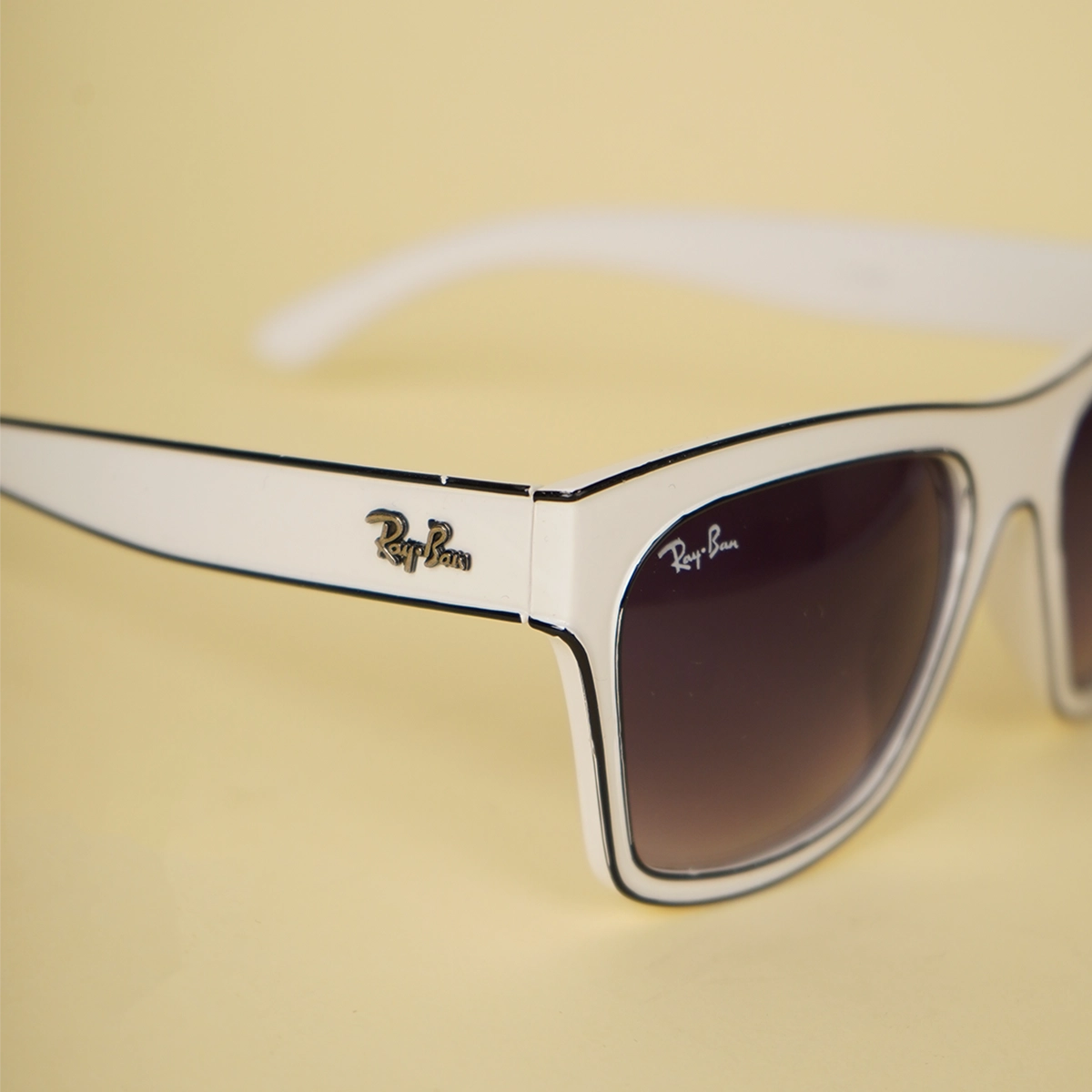 عینک آفتابی فریم سفید مدل Tilda