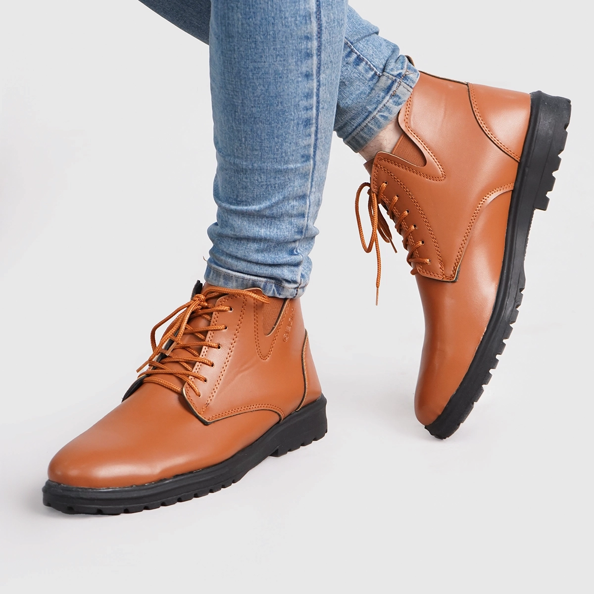 نیم بوت مردانه عسلی مدل GEOX