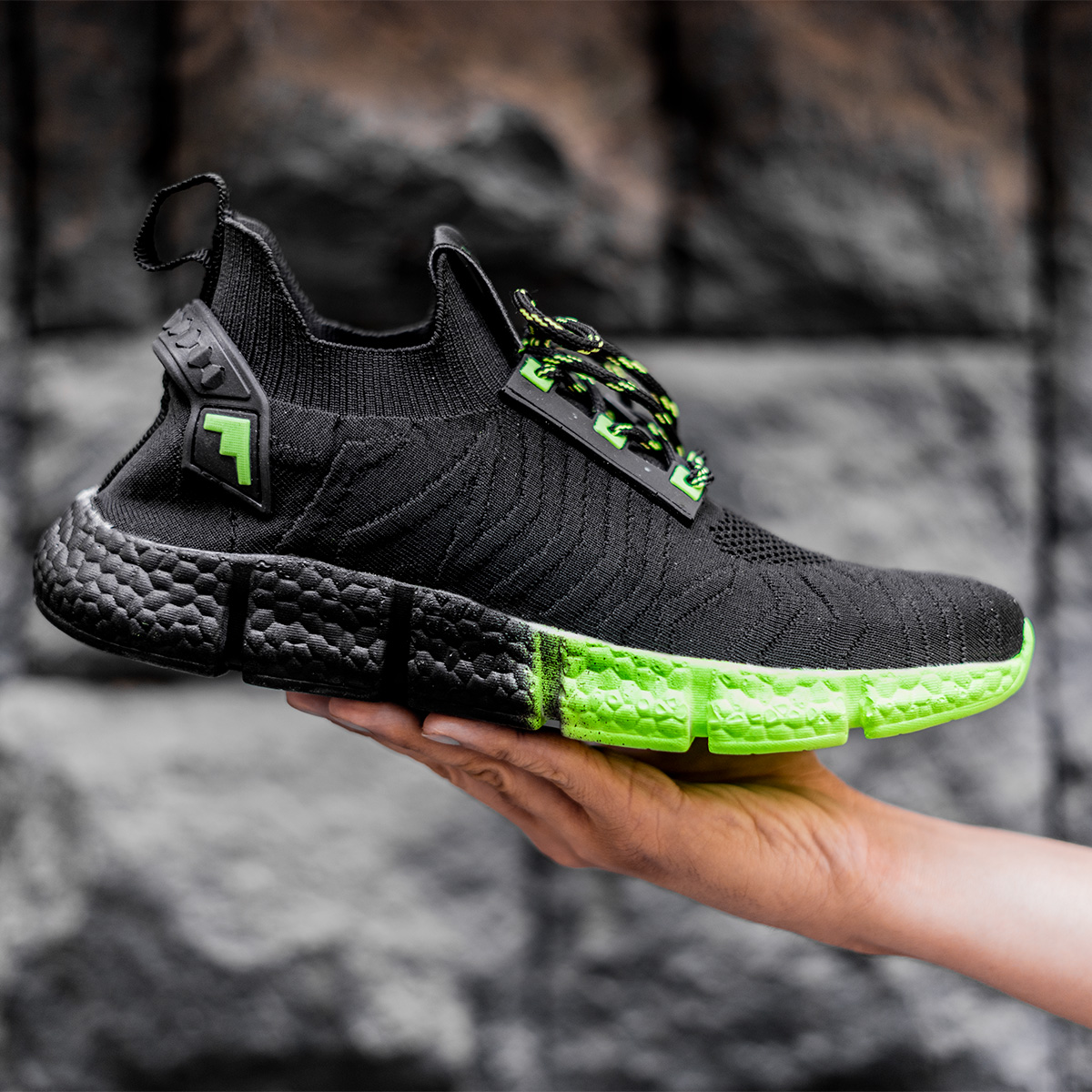 کفش ورزشی مردانه مشکی سبز مدل zebra